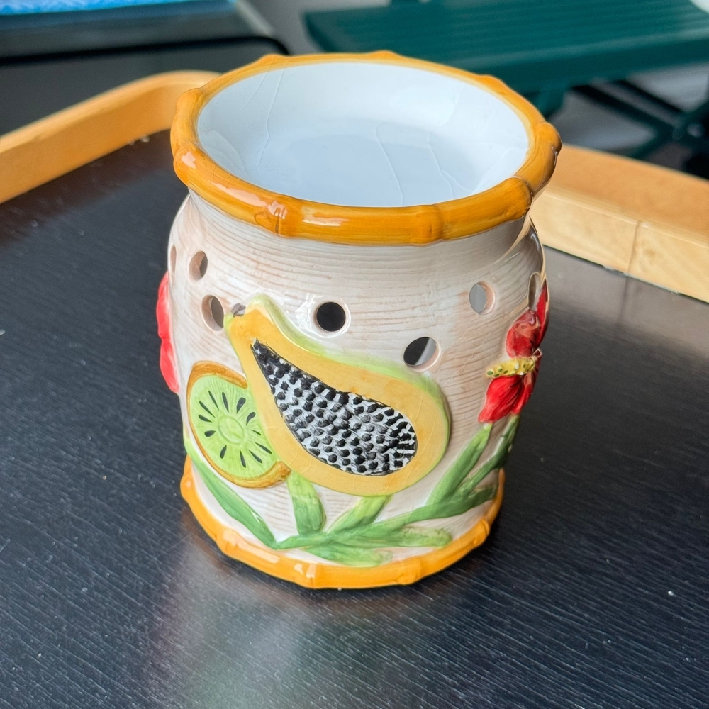 Beautiful Ceramic essence burner/candle holder